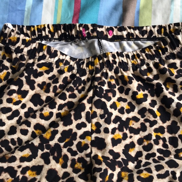 Cheetah print pajama shorts - Picture 2 of 2